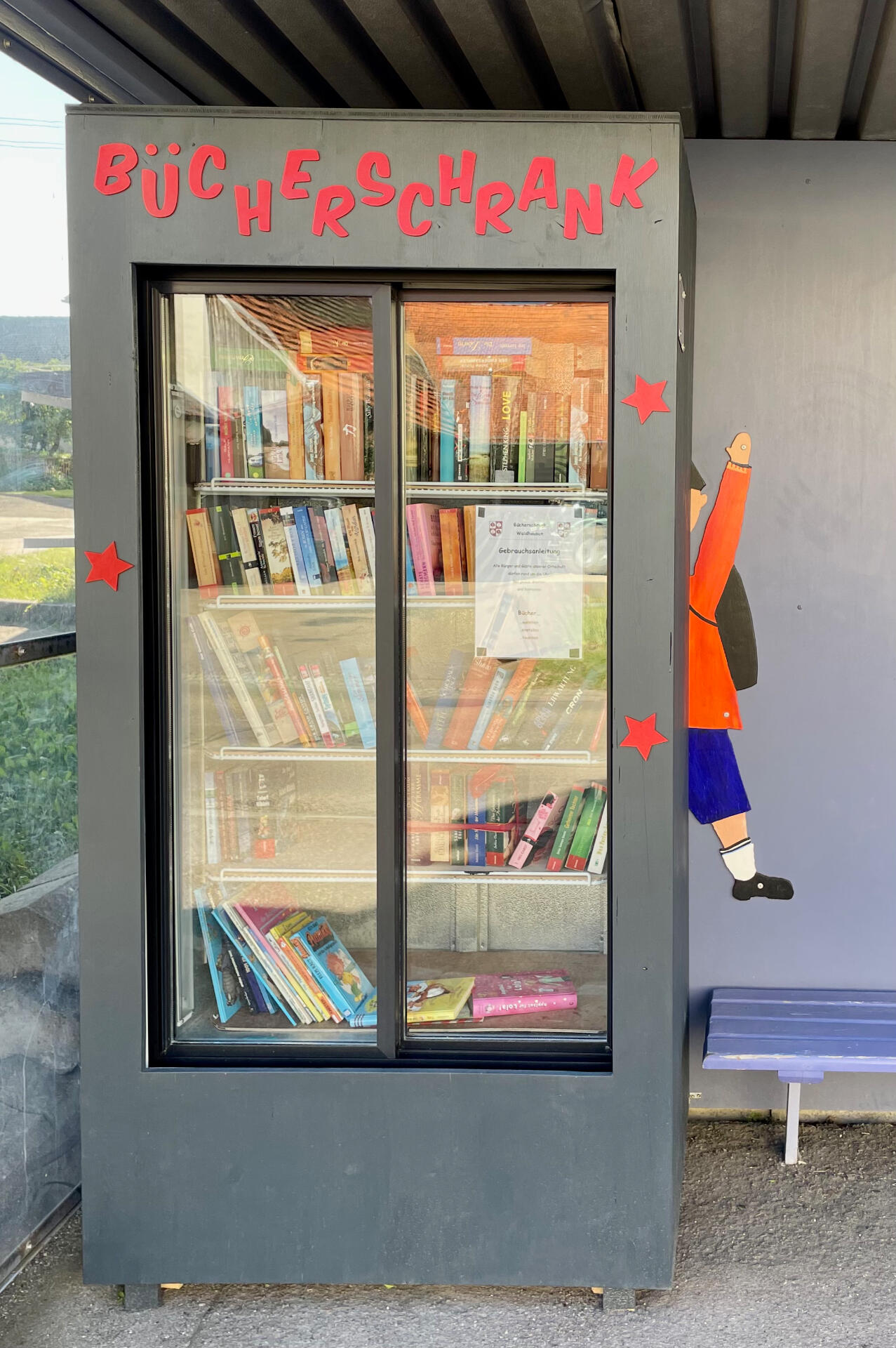 Bücherschrank