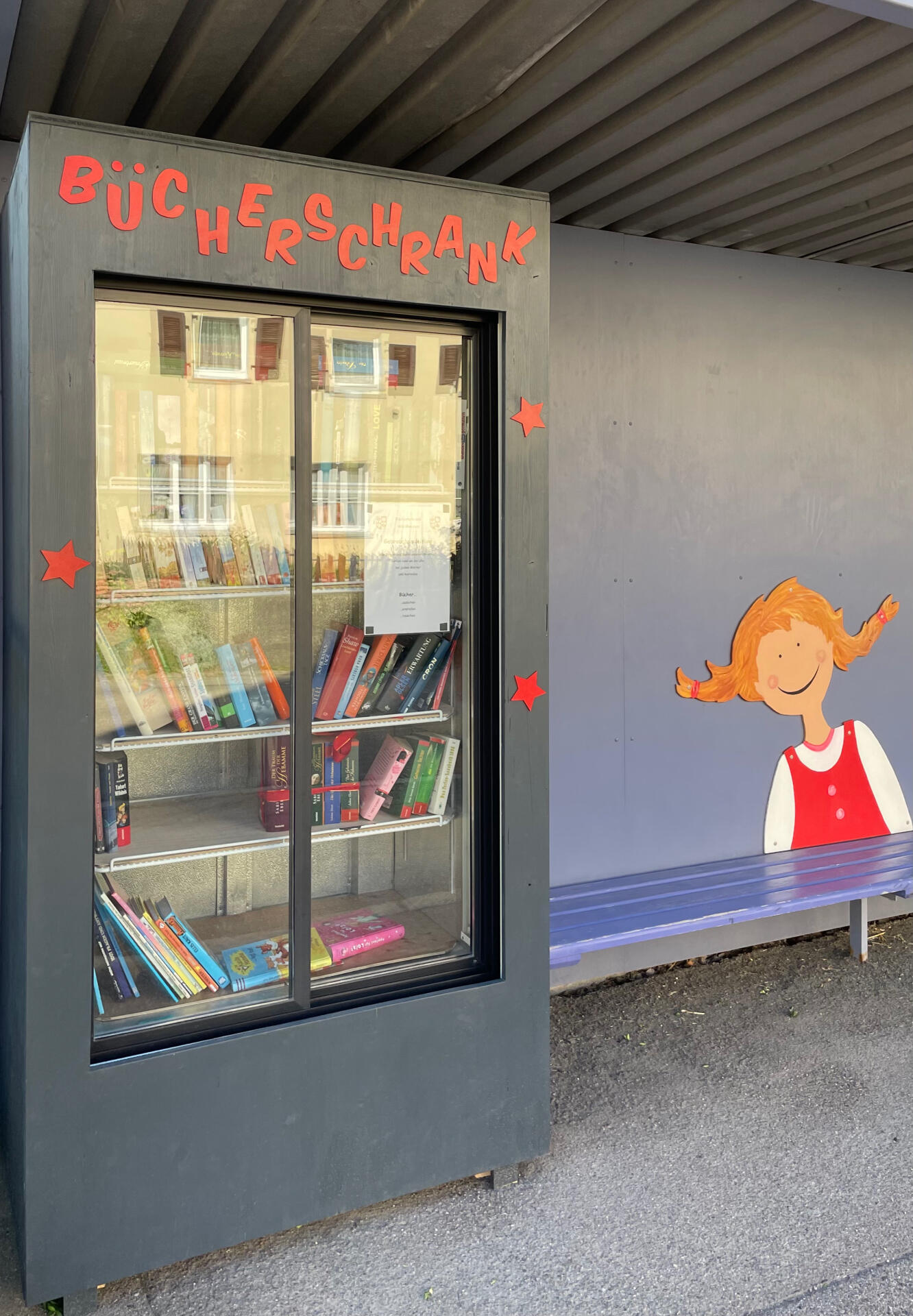 Bücherschrank